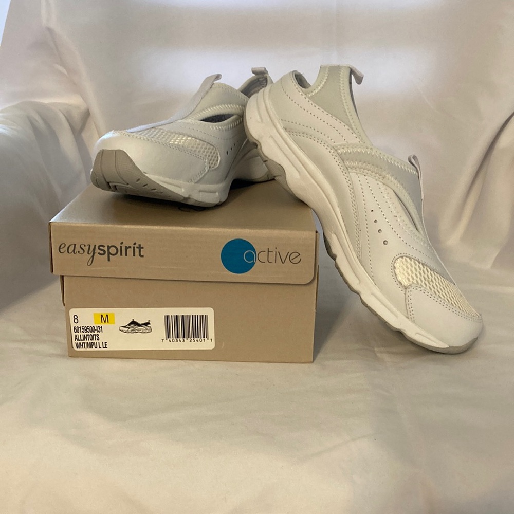 NEW Easy Spirit Active Women’s 8M No-Tie Tennis Shoe